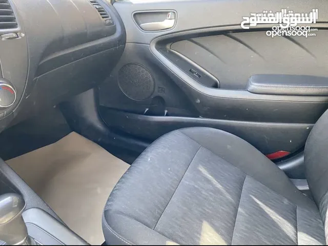 سيراتو 2016 السيارة بالكرتونة