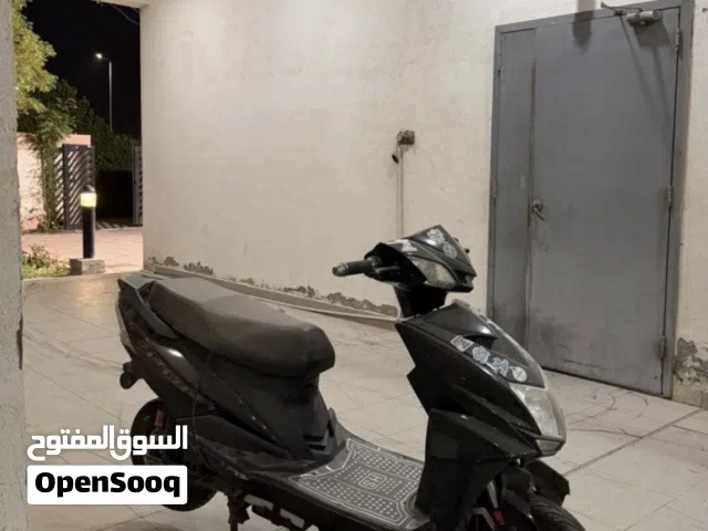 على السوم حط سعرك وشيله ما يبيله شي إلا بطاريات سيكل كهربائي حجم كبير