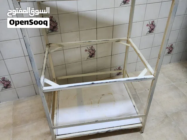 طاولة حديد