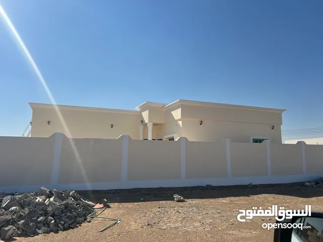 250 m2 More than 6 bedrooms Villa for Sale in Buraimi Al Buraimi