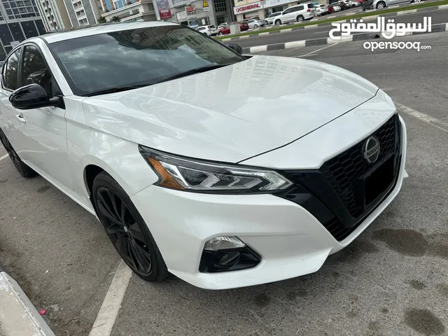 Nissan Altima SR midnight 2022