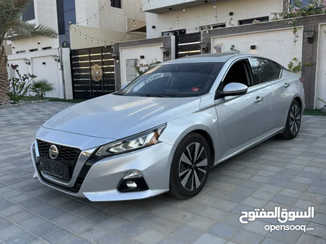 Used Nissan Altima in Ajman