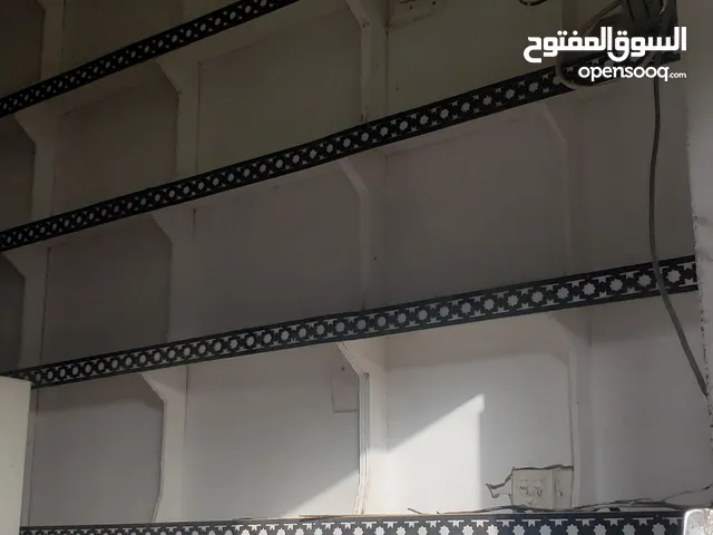 تخشيبة مستعملة 6اشهر فقط