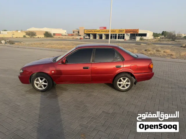 2013 تويوتا كامري LE