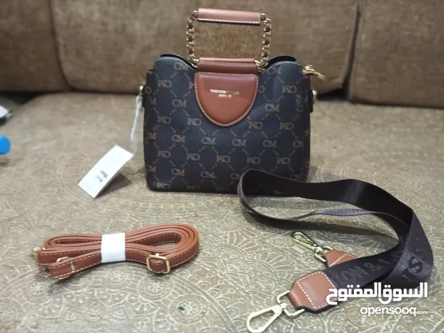 لعشاق الموضة والذوق الرفيع الذين يبحثون عن صناعة الجلد الأصلي شنطة يد من الجلد من شركة FASHION