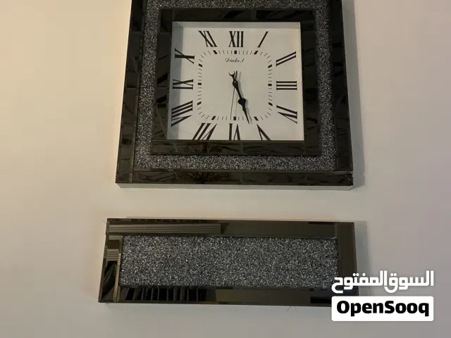 ساعات حائط للبيع