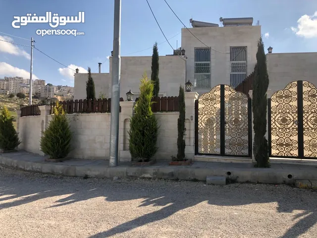 190 m2 3 Bedrooms Townhouse for Sale in Amman Safut