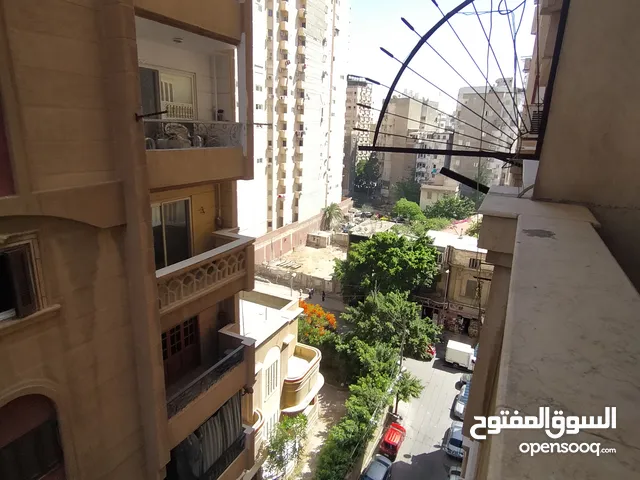 140 m2 3 Bedrooms Apartments for Sale in Alexandria Bolkly