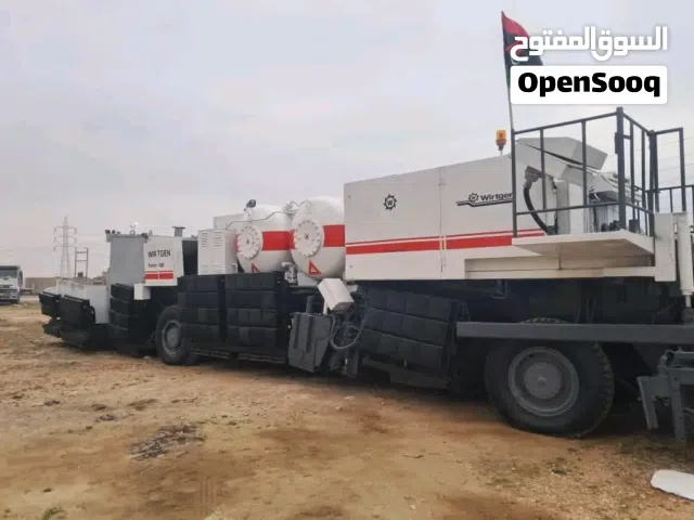 الة لكشط واعادة تدوير الاسفلت وفنشرته Wirtgen Rx4500