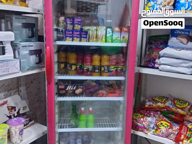 عارضة محل جديدة للبيع