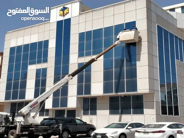 تنظيف واجهات زجاج وكلادينج ولوحات محلات تجارية للفنادق والمطاعم والعمائر وشركات واجهات فلل في الرياض