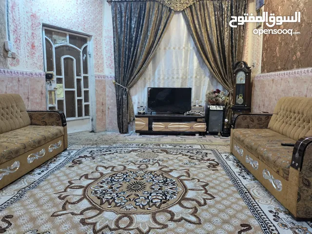 200 m2 Studio Townhouse for Sale in Basra Hai Al-Shurta