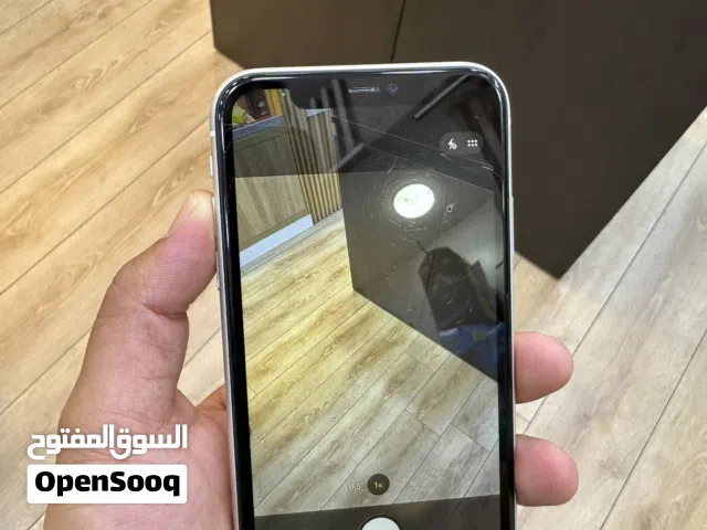 Apple iPhone 11 128 GB in Tripoli