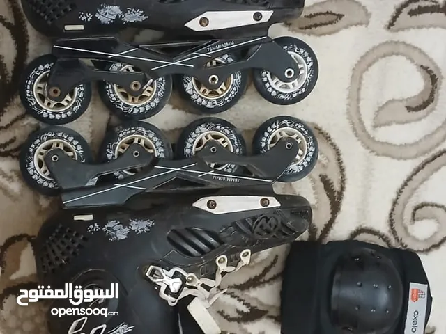 سكيت مستعمل مع كسارات بحالة الوكالة
