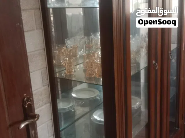 فضيه للبيع تفصيل مكسوره شوي من جنب
