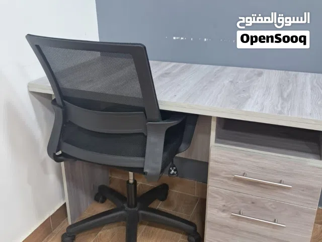 طاولة مكتب +كرسي طبي