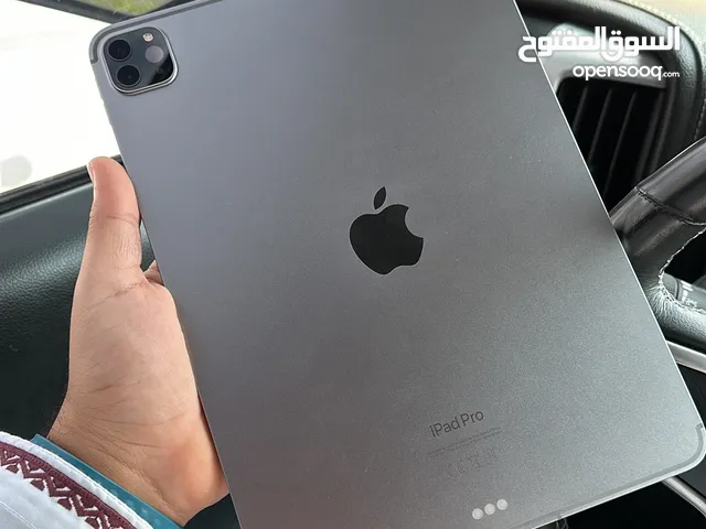 Apple iPad pro 4 1 TB in Al Dakhiliya