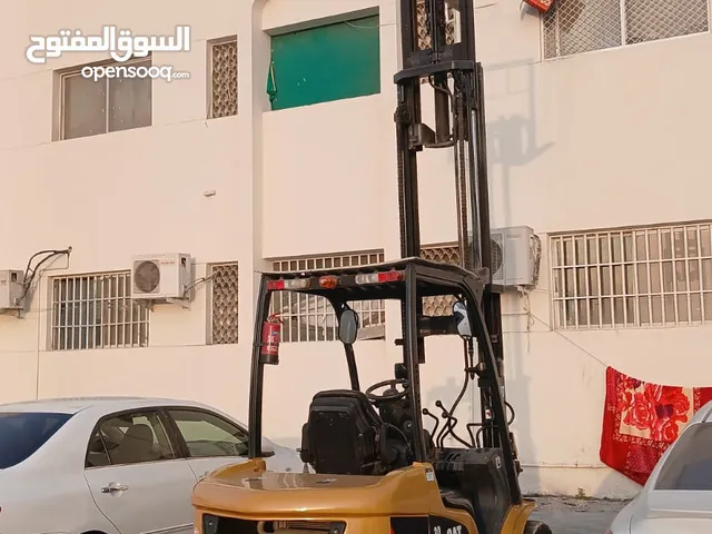 FORKLIFT 2012 CATERPILLER FOR SALE IN ABU DHABI
