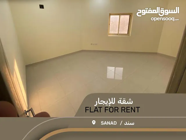 للإيجار شقة بسعر مميز في منطقة قلالي مع المكيفات والستائر