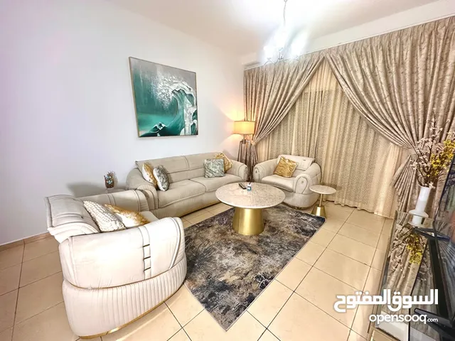 الشارقه الخان برج الشاطئ1