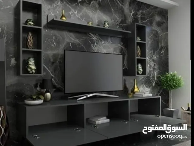 لمدة 3 أيام عرض 4 قطع فقط (طاولة مع رف وكبتين) وتفصيل ركن قهوة وجميع الديكورات الخشبية
