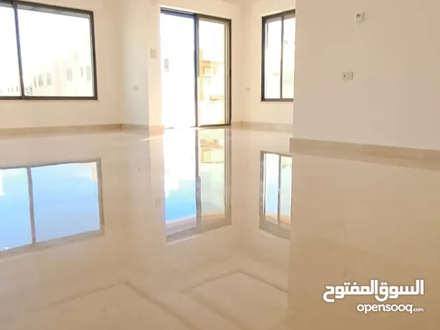 شقة فخمه للبيع في عبدون الطابق  الاول 200م