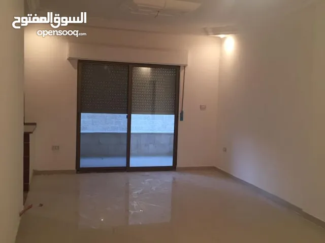 شقة 3 غرف نوم مساحة 170 متر مربع بحالة جديدة