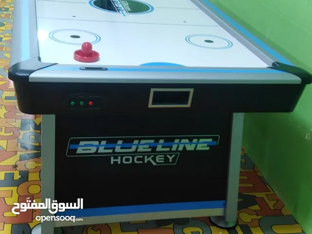 طاولات هوكي ممتازه جدا كله جديد بالكرتونه