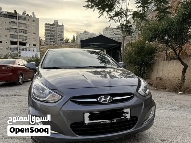 2016 هيونداي اكسنت Standard