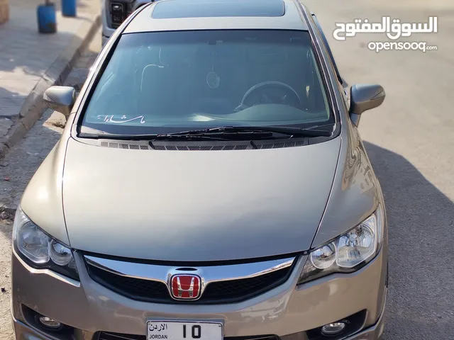 هوندا سيفيك 2006 موديل VTi لون برونزي بمواصفات خليجية - مرخصة وجاهزة للشراء