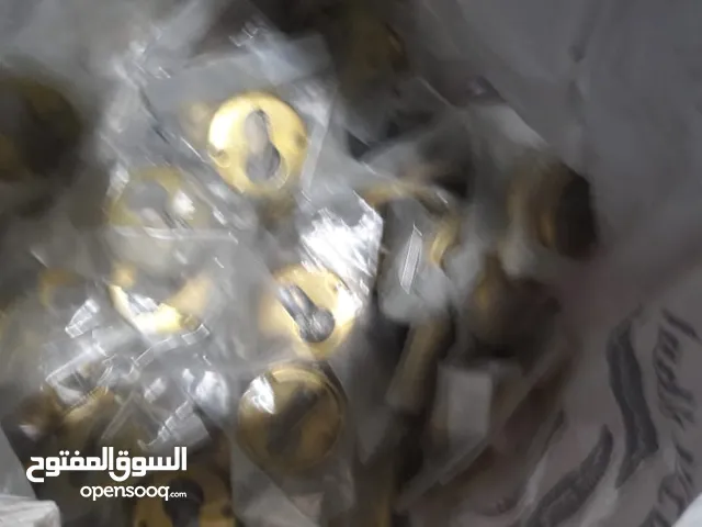آليات وأدوات للبناء للبيع