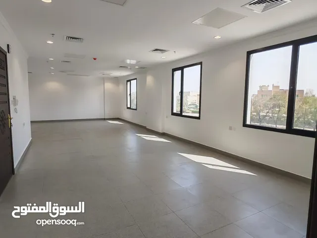 للايجار ادوار جديد في بنيد القار موقع مميز علي طريق الفحيحيل مباشر اول ساكن (يوجد تجاري واداري)