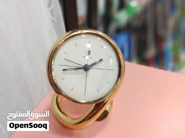 ساعة طاولة فاخرة – Bicchielli ساعة طاولة أنيقة بتصميم كلاسيكي راقٍ، مناسبة للمكاتب . سعرها جديد 113