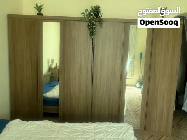 كبت للملابس وكبت للاحذية وسرير كينج