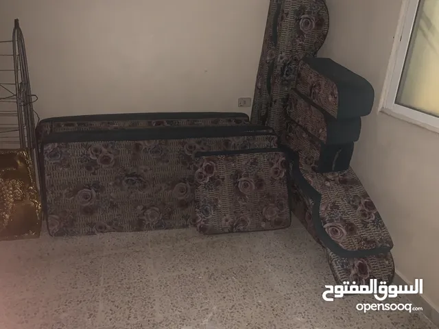 اثاث مستعمل