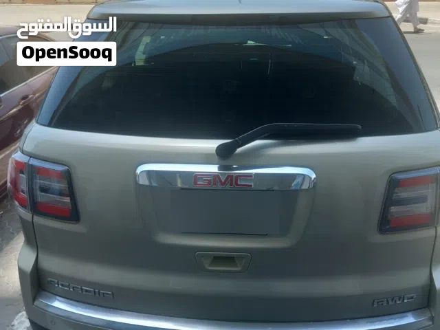 2016 GMC Acadia Standard