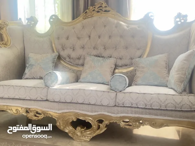 طقم مجالس فاخر بحالة ممتازة للبيع  Elegant Luxury Sofa Set in Excellent Condition for Sale
