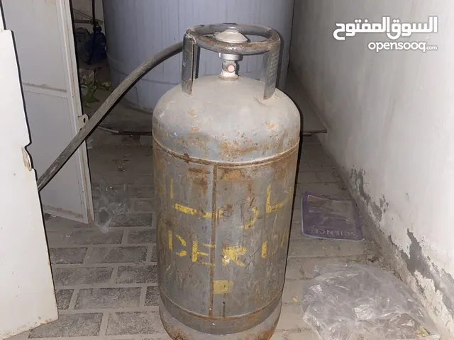 Gas cylinder with connection