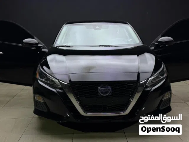 2021 نيسان التيما SV
