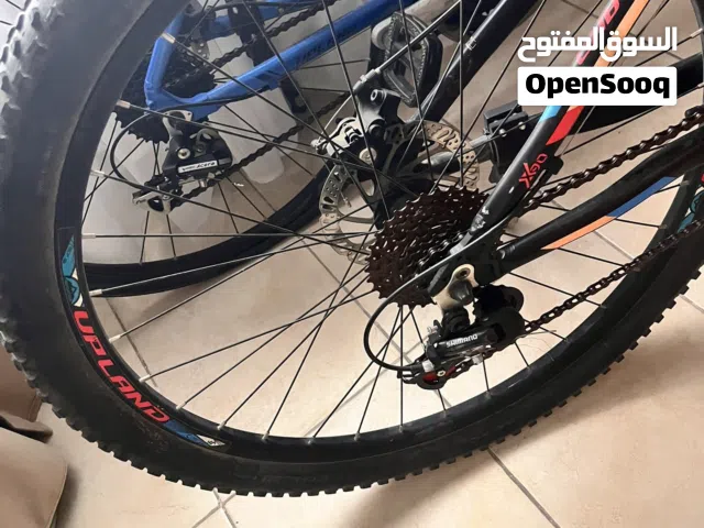 دراجة هوائية شبه جديدة