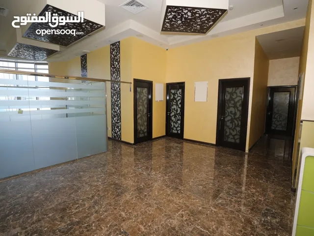 1400 ft 4 Bedrooms Apartments for Rent in Sharjah Al Khan