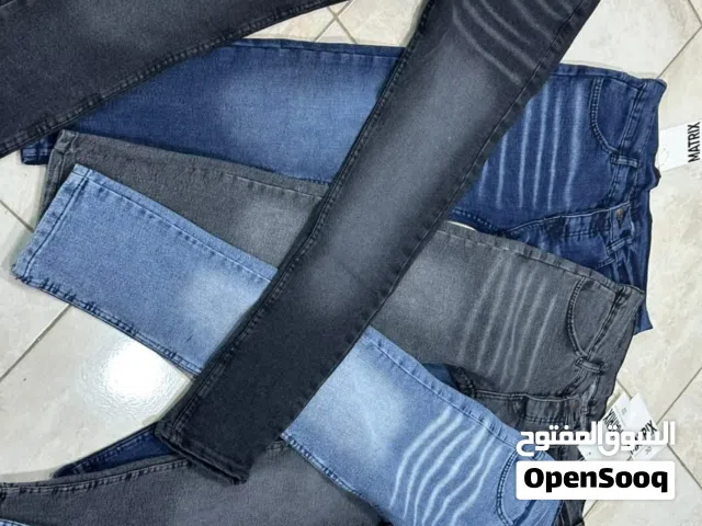 بنطلون الجينز التريند الشنبات  مقاسات من 30 ل 38  الالوات الموجوده بالصور السعر 330 ج  للحجز خاص ا