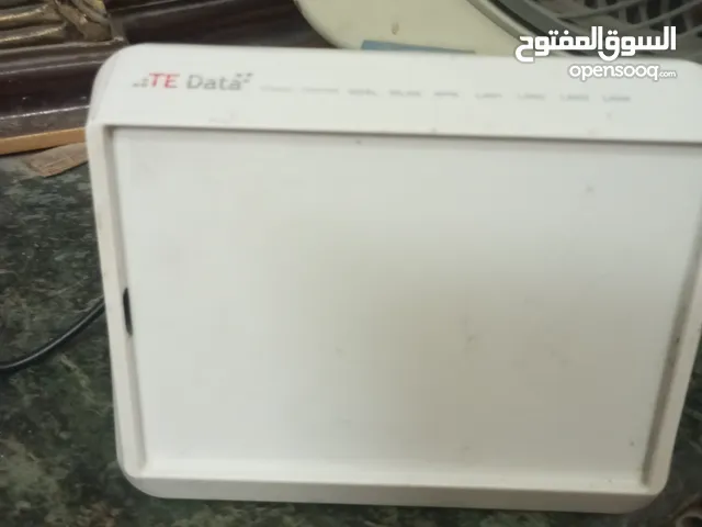 راوتر بحاله جيده 4 مخرج للبيع هواوي ممتاز جدا وبدرجه عاليه من الكفاءه ويعمل بدرجه عاليه من المرونه