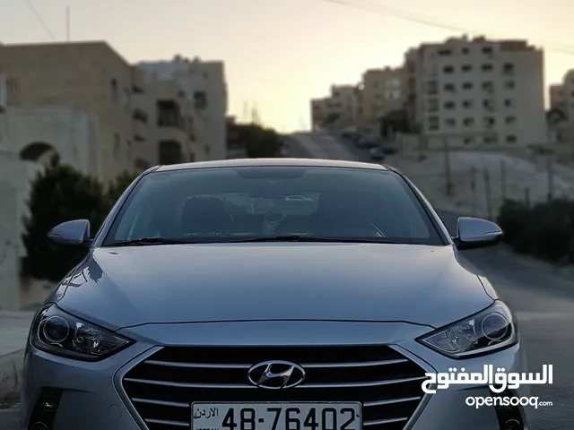 هيونداي افانتي موديل 2018 Standred edition