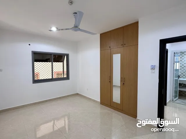 1750 ft 2 Bedrooms Apartments for Rent in Sharjah Al Qasemiya