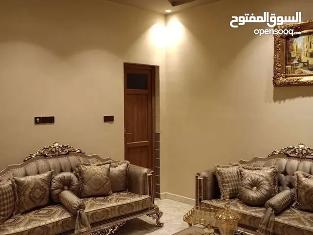 150 m2 4 Bedrooms Townhouse for Sale in Basra Kut Al Hijaj