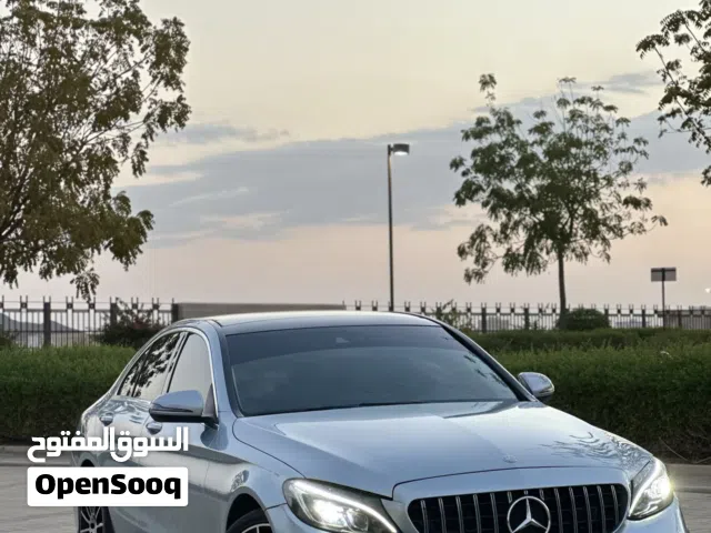 مرسيدس c300 2016 إستخدام شخصي من سنة 2018 (مفتاحين)