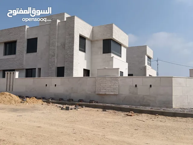 356 m2 5 Bedrooms Villa for Sale in Amman Naour