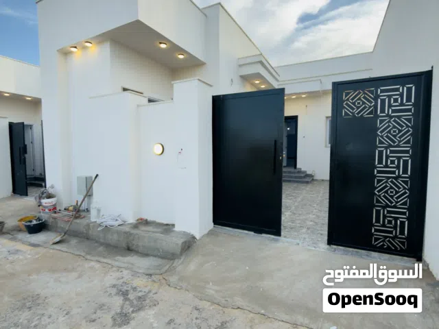 140 m2 3 Bedrooms Townhouse for Sale in Tripoli Ain Zara