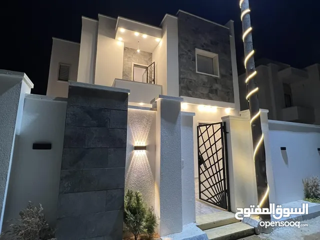230 m2 3 Bedrooms Townhouse for Sale in Tripoli Ain Zara